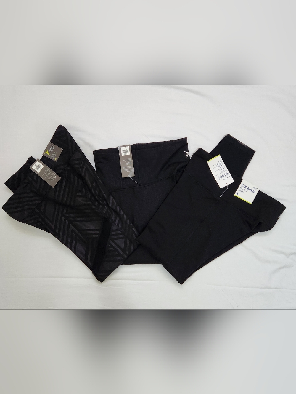 Three Pairs NWT Old Navy Active Go Dry Cool Leggings Yoga pants/ Mesh Cut Outs